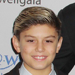 Kingston Rossdale, 19 (Family Member)