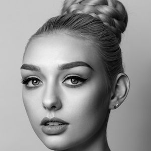 Kira Conley, 25 (Model)