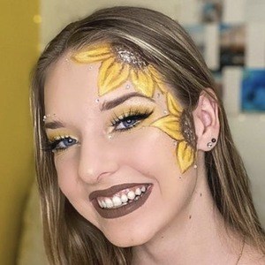 Kira Watt, 21 (TikTok Star)