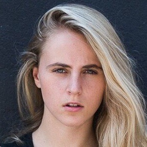 Kirsten Baumberger, 28 (模特)