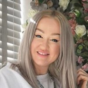 Kirsty Meakin, 47 (YouTube明星)