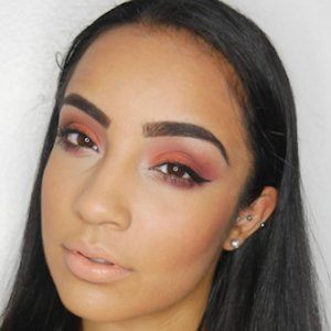 KissedByKen, 32 (Instagram明星)