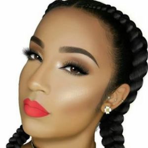 KissedByKen, 32 (Instagram-ster)