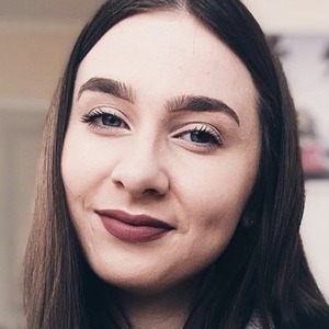 kiwisi, 30 (YouTube Star)