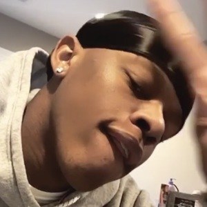 klarue3, 23 (TikTok Star)