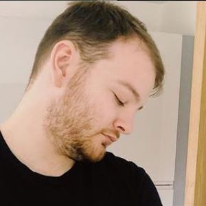 Koil1990, 35 (YouTube Star)