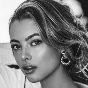 Kornelia Ski, 21 (TikTok明星)