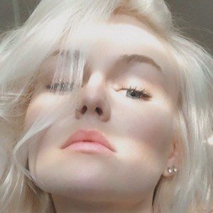 Kris Collins, 29 (TikTok Star)