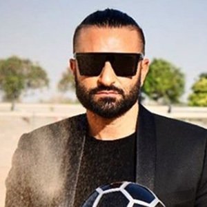 Kris Fade, 44 (Apresentador De Rádio)