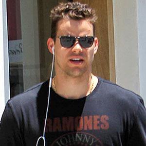 Kris Humphries, 40 (篮球运动员)