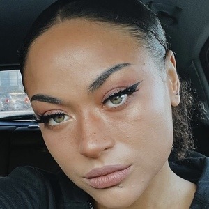 Kristen Calfee, 28 (YouTube明星)