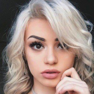 Kristen Hancher, 26 (Instagram Star)