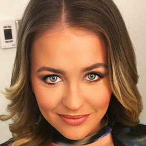 Kristen Ledlow image 3