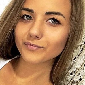 Kristina Dukic (2000 - ?) (YouTube Star)