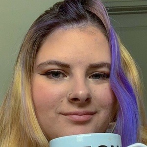 Kristina Hoyes, 25 (TikTok Star)