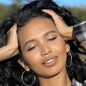 Kristina Menissov image 4