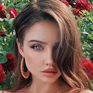 Kristy Lani, 29 (Instagram Star)