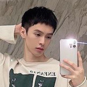 Krystian Wang, 25 (舞蹈家)