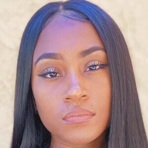 Kwhxte, 35 (TikTok Star)