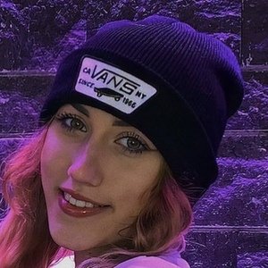 Kyara Davies image 2