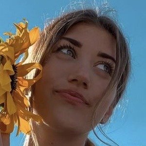 Kyara Davies image 3