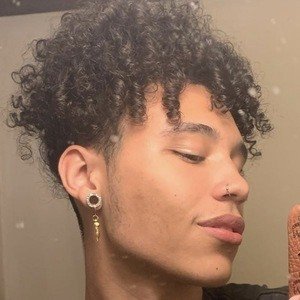 Kyc Vex, 23 (Звезда Тиктока)