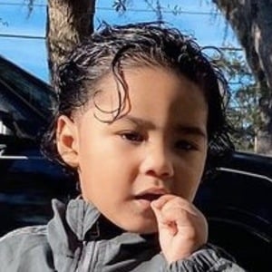 Kyius Trench image 5