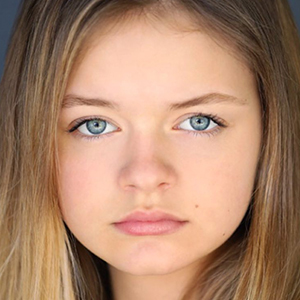 Kylie Rogers, 20 (TV Actress)