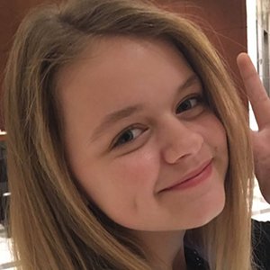 Kylie Rogers image 4