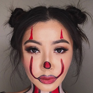 Kyra Lizama, 28 (Reality Star)