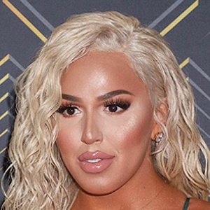 La Demi, 30 (YouTube明星)