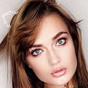 Lacey Claire, 28 (Model)