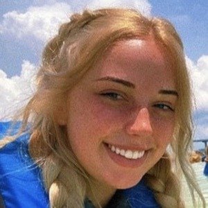 Lacey Smith, 25 (TikTok明星)