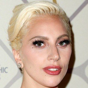 Lady Gaga, 39 (流行歌手)
