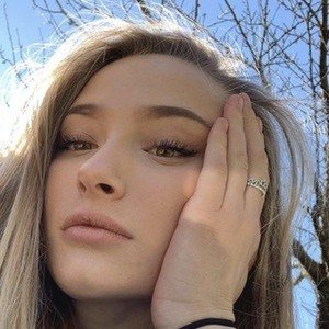 Laine Taylor, 23 (YouTube明星)