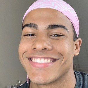 Lakota Johnson image 4