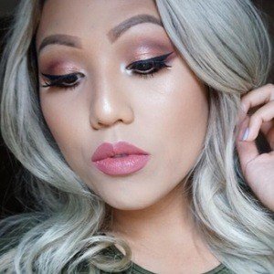 Lalaloves, 37 (YouTube明星)