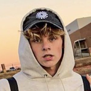 Landen Bragg, 23 (TikTok明星)