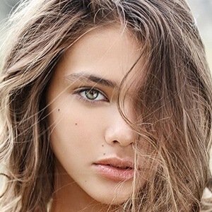 Laneya Grace, 21 (Model)