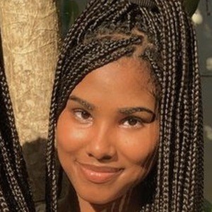 Lara Laurenandlara image 3