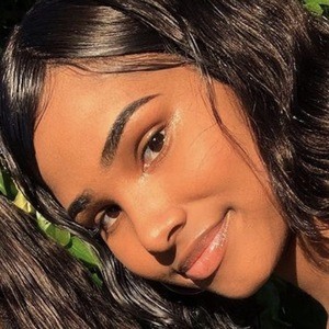 Lara Laurenandlara image 7