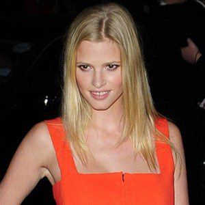 Lara Stone image 5