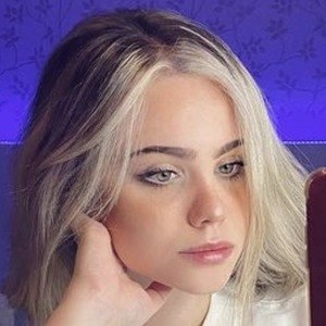 Larissa Bertoldi Stange, 23 (TikTok明星)