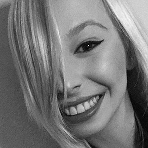 Larissa Guerrini, 29 (Instagram Star)