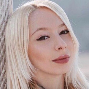 Larissa Guerrini, 29 (Instagram Star)