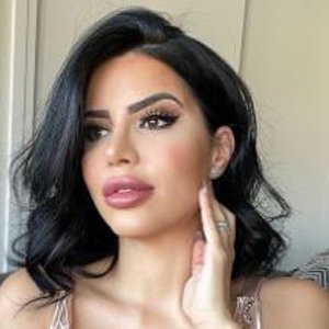 Larissa Johnson, 39 (Estrella de Telerrealidad)