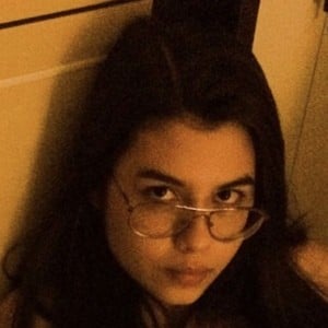 Larissa Liveir, 23 (Guitarist)