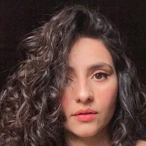 Larissa Scanavini, 36 (YouTube Star)