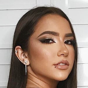 larissaflor_ image 11