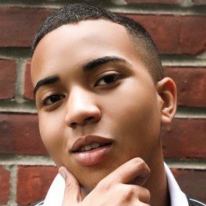 La'Ron Hines image 5